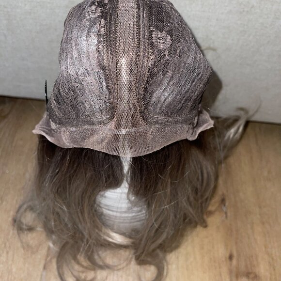 Long Ash Blonde Lace Front Wig | 22” Loose Waves | Cool Tone Rooted NWT #J - Picture 8 of 15